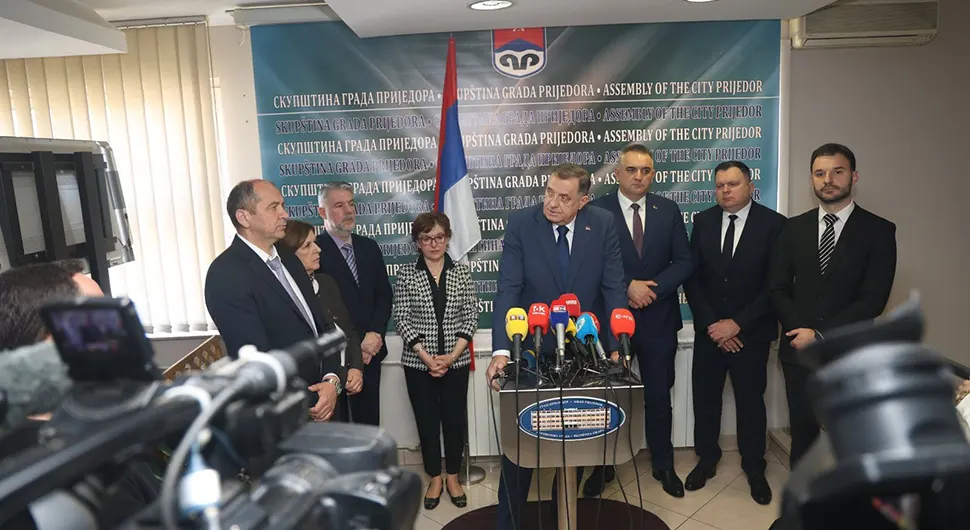 67f93e3bb8906-dodik pd.webp